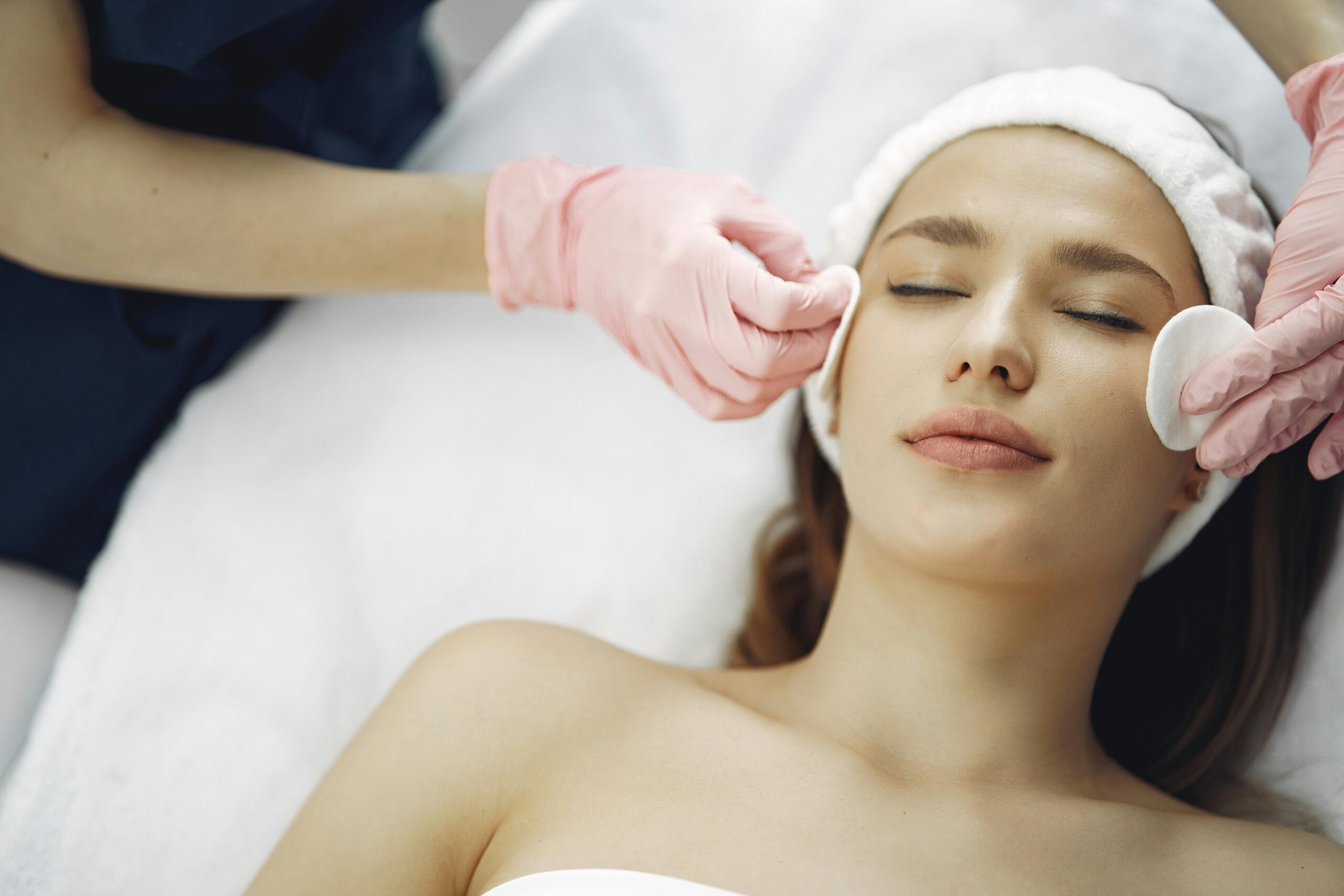 Revolutionize Your Beauty Business with Geneo: The Facial That Leaves Skin Looking Its Absolute Best